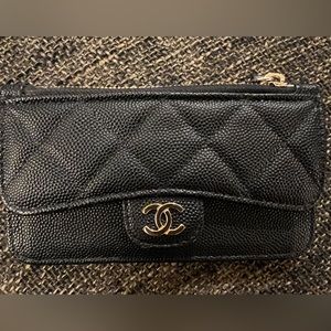 Caviar Quilted Flap Zip Card Holder